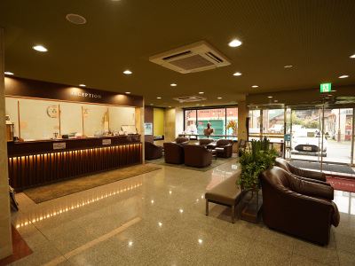 【フロント・ロビー】