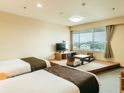 ツインルーム（バス付）／32平米