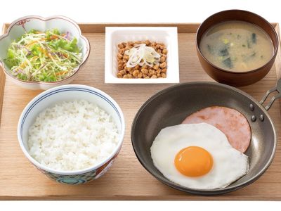 朝食無料サービス　吉野家　朝定食　一例