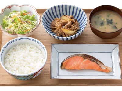 朝食無料サービス　吉野家　朝定食　一例