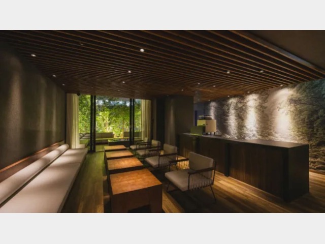 ザ　ロイヤルパーク　キャンバス　福岡中洲 湯上りラウンジ