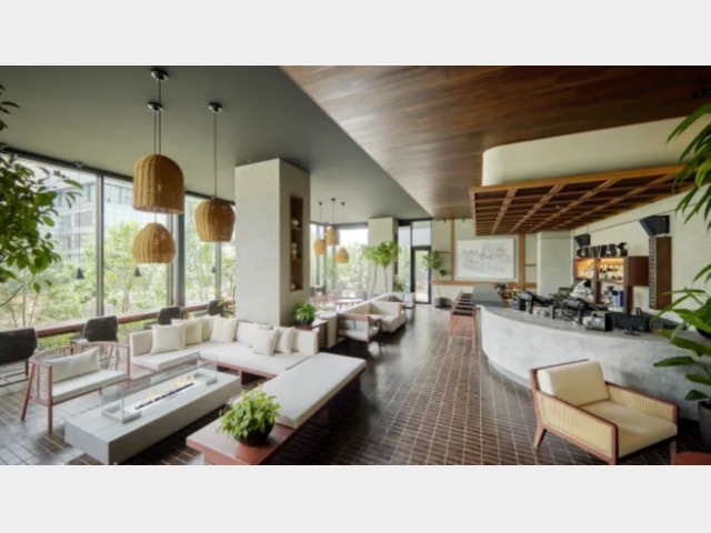 ザ　ロイヤルパーク　キャンバス　福岡中洲 キャンバスラウンジ