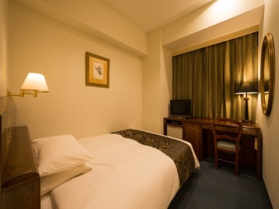 スタンダードシングル《14平米◇ベッド幅140cm》