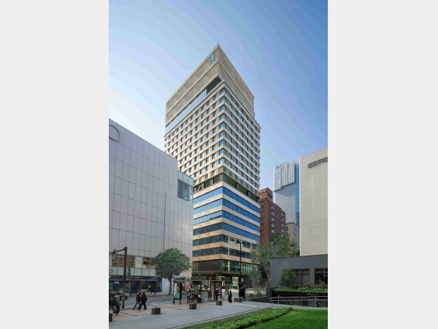 ＴＨＥ　ＧＡＴＥ　ＨＯＴＥＬ　福岡　ｂｙ　ＨＵＬＩＣ 外観　昼