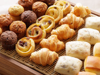 ���H�r���b�t�F�F�z�e���ŐH�ׂ�p���͓��ʁI�͂��݂�o�^�[�A�W������Y���āi�C���[�W�j