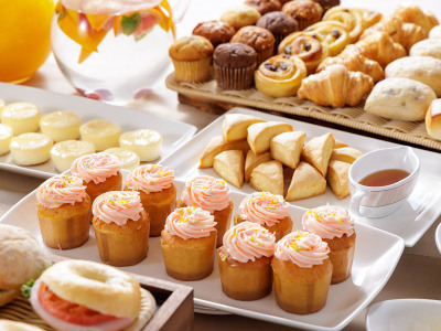 朝食ビュッフェ：カップケーキやスコーン、プリンなどデザートも♪（イメージ）