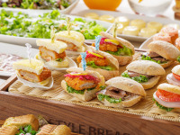 ���H�r���b�t�F�F�V�F�t�����̃~�j�n���o�[�K�[��T���h�B�ǂ�ɂ��邩�����Ă��܂�����(�C���[�W)