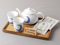 �q�����i�F�ɖ����Ẵe�B�[�Z�b�g