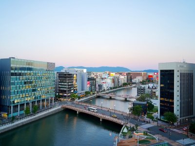 高層階・川側客室からの景色　　　　　　～中洲の夜明け～