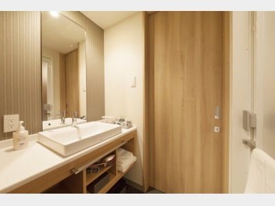 三点分離タイプの独立洗面台