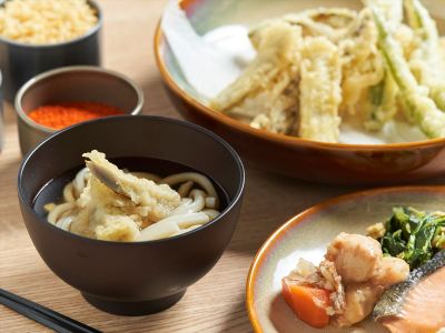 【朝食】あごだしのうどんやお茶漬けなど、ここでしか味わえない料理をご提供いたします。