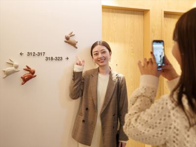 【小石原焼作品】福岡の伝統工芸品である小石原焼作品による階数表示。