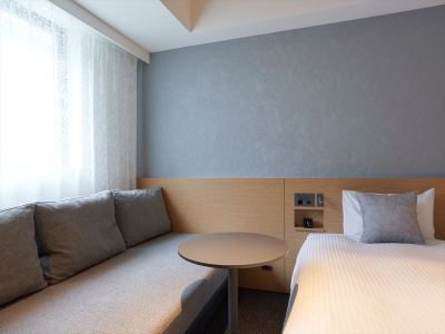 【ソファベッド付きコンフォートツイン】3名様でのご利用時にはソファベッドをご用意いたします。