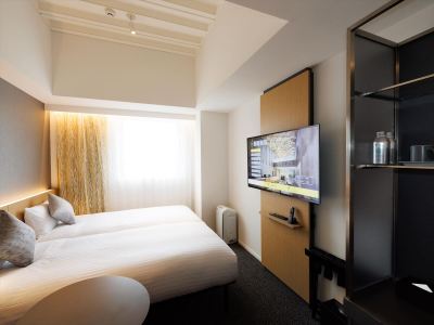 【コンフォートツイン】全室角部屋に位置するシンプルでゆったりとしたツインルーム。