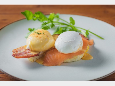 朝食イメージ（エッグベネディクト）