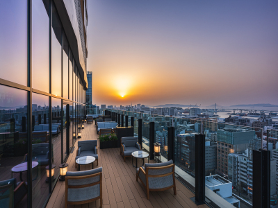 テラスラウンジ