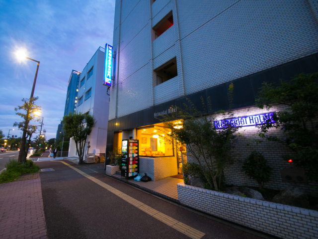 平和台ホテル大手門 平和台ホテル大手門外観（夜）