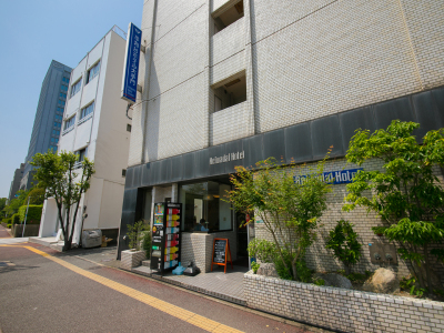 平和台ホテル大手門外観（昼）