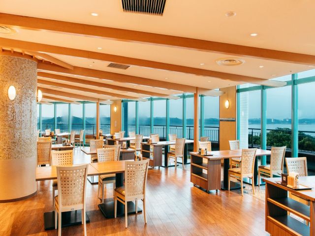 レストラン