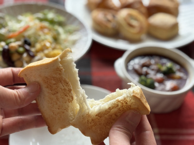 【朝食ブッフェ】もっちり、ゆだね食パン！とろけるシチューを浸す贅沢な瞬間♪