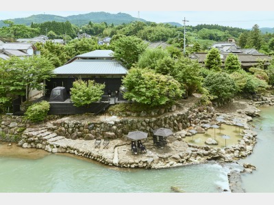 嬉野川ほとりで行う河畔サウナは嬉野Well-Beingの代表的なアクティビティのひとつ