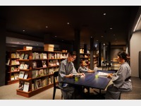 BOOKSTEAuOv