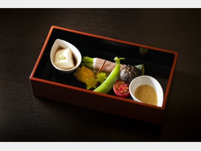 利休懐石前菜一例