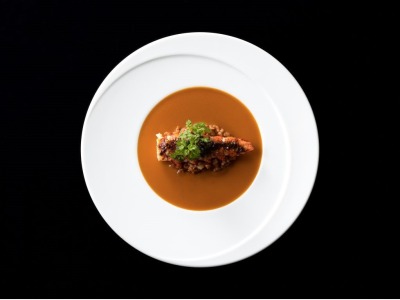 魚料理一例：オマール海老の直火焼