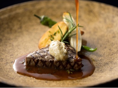 肉料理一例：佐賀牛グリル旬野菜添え