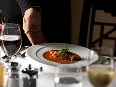 ディナーサーブ風景