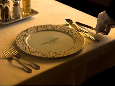 ディナーサーブ風景