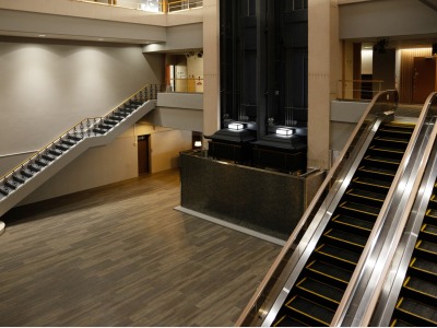 エスカレーターホール