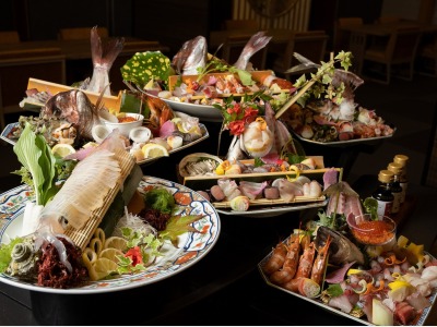 ＜夕食ビュッフェ＞ 刺し盛り一例　※季節により内容が異なります。