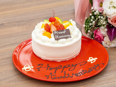 ＜アニバーサリー＞ご希望のメッセージをケーキに添えて特別な記念日に―　※有料／要事前予約（3日前）