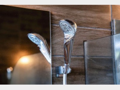 大浴場：シャワーヘッド（Refa）