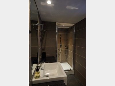 シャワーブース