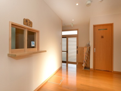 フロント・ロビー