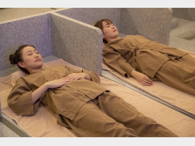 星月の兪（超遠赤外線岩盤浴）