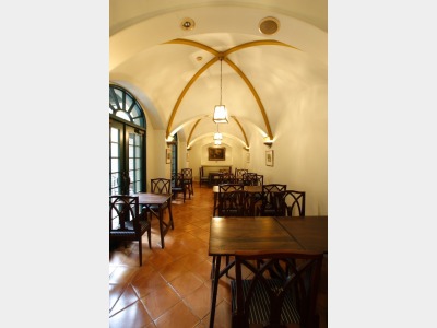 カフェレストランサウダーデ