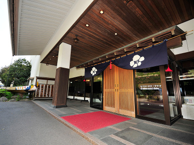 にっしょうかん梅松鶴