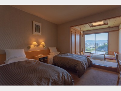 客室一例（曙館和洋室）