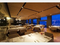 ���X�g�����u�t�H���X�g�v�t�����`�R�[�X �X���C���[�W