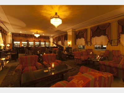 バー「シェヘラザート」