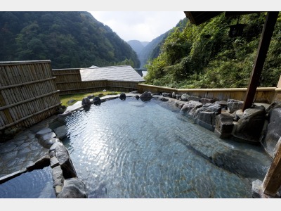 玉の樹展望露天風呂（岩風呂）