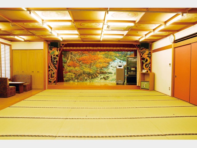 望月旅館 中宴会場 和室約30畳