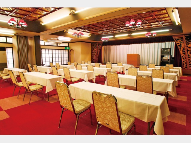 望月旅館 約130名様収容できる会議室（洋室）