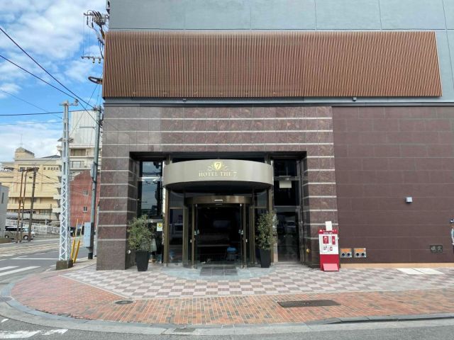 ＨＯＴＥＬ　ＴＨＥ　７　熊本 ホテル外観（正面玄関）
