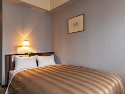 ＜セミダブルルーム＞１６㎡　／ベッド幅１２０cm