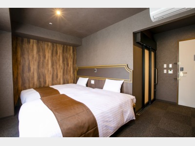 ユニバーサルツイン