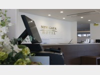 �G���g�����X�A